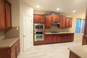 1601 Lions Den, Leander, TX 78641 - Photo 5