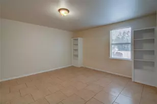 1308 S Pine St, Georgetown, TX 78626 - Photo 19