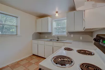 1308 S Pine Street #D, Georgetown, TX 78626 - Photo 9