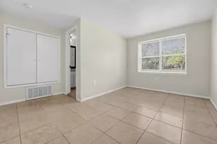 1308 S Pine St, Georgetown, TX 78626 - Photo 11