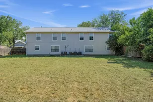 1308 S Pine St, Georgetown, TX 78626 - Photo 17