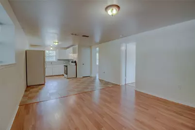 1308 S Pine Street #D, Georgetown, TX 78626 - Photo 7