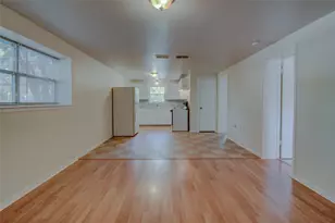 1308 S Pine St, Georgetown, TX 78626 - Photo 5