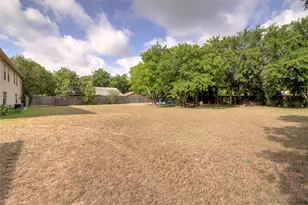 1308 S Pine St, Georgetown, TX 78626 - Photo 27