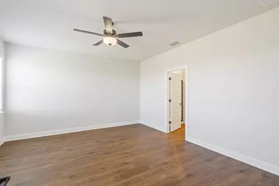 401 W Luna Blue Lane, Jarrell, TX 76537 - Photo 5