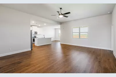401 W Luna Blue Lane, Jarrell, TX 76537 - Photo 3