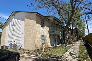 1624 Aquarena Springs Dr, San Marcos, TX 78666 - Photo 3