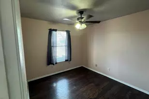 1624 Aquarena Springs Dr, San Marcos, TX 78666 - Photo 15