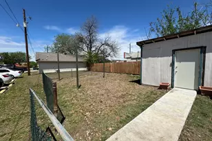 1624 Aquarena Springs Dr, San Marcos, TX 78666 - Photo 33
