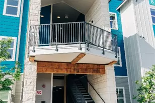 7051 Meadow Lake Blvd, Austin, TX 78744 - Photo 9