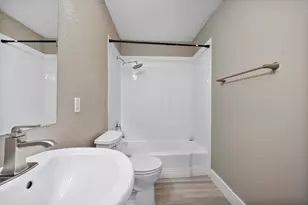 2303 East Side Dr, Austin, TX 78704 - Photo 19