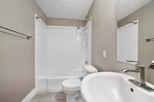 2303 East Side Dr, Austin, TX 78704 - Photo 17