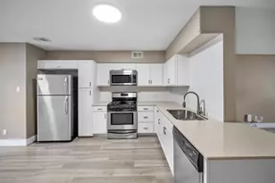 2303 East Side Dr, Austin, TX 78704 - Photo 3