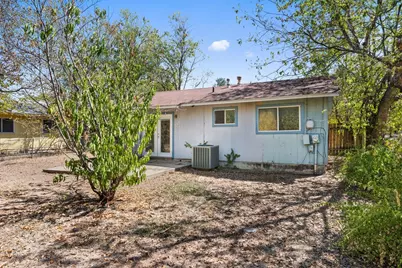 1304 Lily Terrace, Austin, TX 78741 - Photo 25