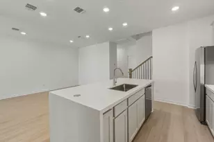 1280 E Main St, Round Rock, TX 78664 - Photo 9