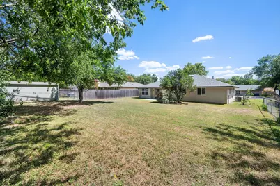 1100 Red Cliff Drive, Austin, TX 78758 - Photo 33