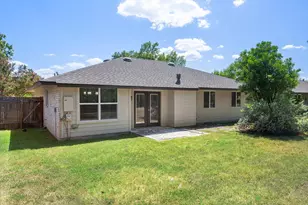 1100 Red Cliff Dr, Austin, TX 78758 - Photo 31