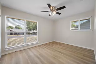 1100 Red Cliff Dr, Austin, TX 78758 - Photo 29