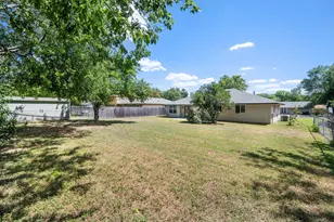 1100 Red Cliff Dr, Austin, TX 78758 - Photo 33