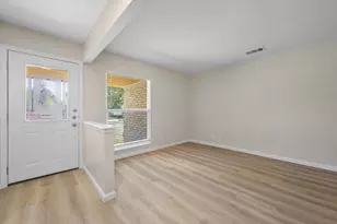 1100 Red Cliff Dr, Austin, TX 78758 - Photo 11