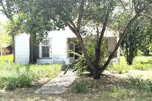 119 Pine St, Luling, TX 78648 - Photo 1