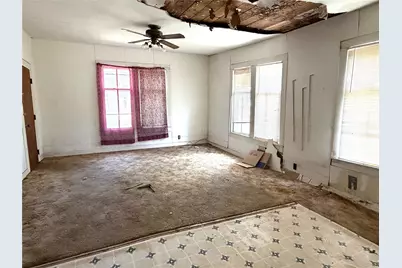 119 Pine Street, Luling, TX 78648 - Photo 5