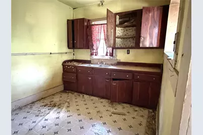 119 Pine Street, Luling, TX 78648 - Photo 3