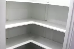 954 E Salty St, Thorndale, TX 76577 - Photo 7