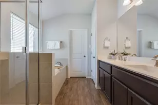 21804 Crystal Way, Lago Vista, TX 78645 - Photo 19