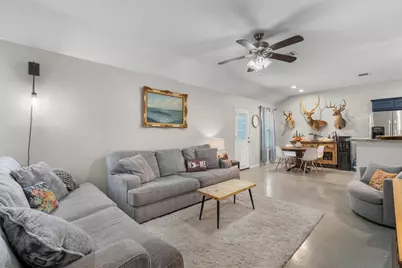 1202 E Avenue F, Lampasas, TX 76550 - Photo 3