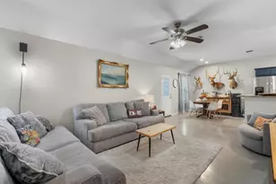 1202 E Ave F, Lampasas, TX 76550 - Photo 3