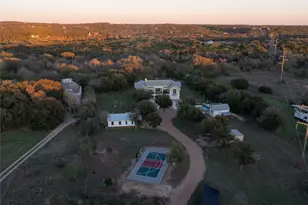 609 S Creekwood Dr, Driftwood, TX 78619 - Photo 3