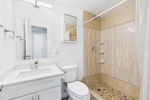 911 W 22nd St, Austin, TX 78705 - Photo 15