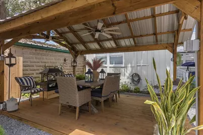 704 Gresham Street, Smithville, TX 78957 - Photo 21
