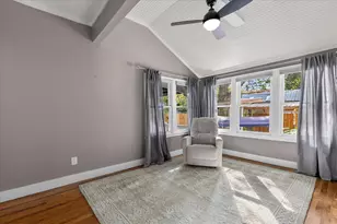 704 Gresham St, Smithville, TX 78957 - Photo 13