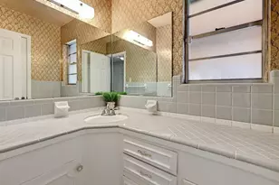 1802 Temple Dr, Austin, TX 78721 - Photo 13