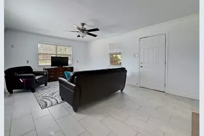 1802 Temple Drive, Austin, TX 78721 - Photo 11