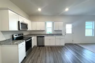 701 Redfish Ln, Hutto, TX 78634 - Photo 5