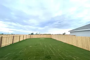 701 Redfish Ln, Hutto, TX 78634 - Photo 9