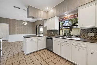 110 Blue Jay Drive, Lakeway, TX 78734 - Photo 21