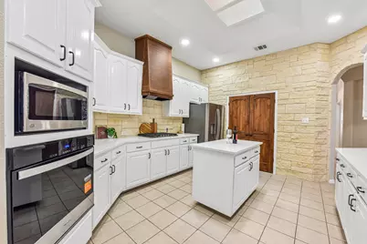 2915 Cashell Wood Drive, Cedar Park, TX 78613 - Photo 9