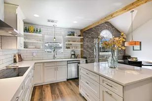 18516 Champions Cir, Point Venture, TX 78645 - Photo 3