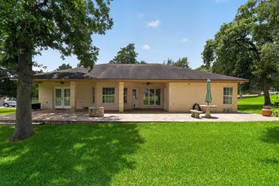 410 Pinehurst Drive, New Ulm, TX 78950 - Photo 35