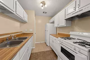 313 Greenlawn Blvd, Round Rock, TX 78664 - Photo 11
