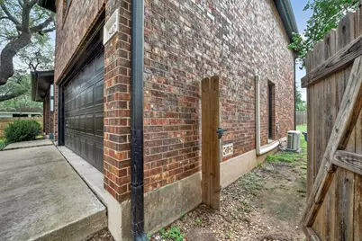 8409 Nairn Drive, Austin, TX 78749 - Photo 25