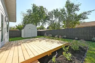 409 Thistlewood Dr, Austin, TX 78745 - Photo 23