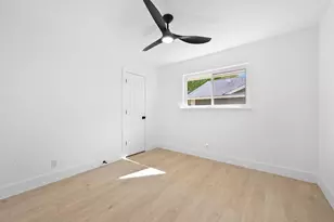 409 Thistlewood Dr, Austin, TX 78745 - Photo 19