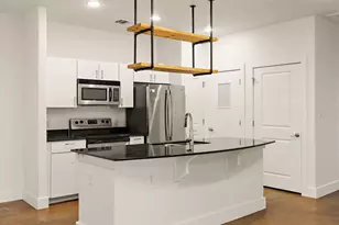 1807 Poquito St, Austin, TX 78702 - Photo 9