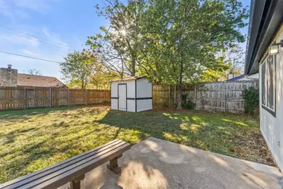 903 E Logan Street E, Round Rock, TX 78664 - Photo 19