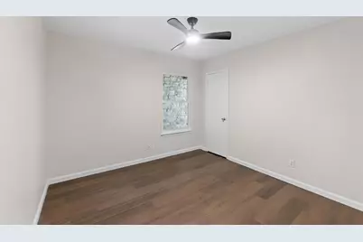 903 E Logan Street E, Round Rock, TX 78664 - Photo 15